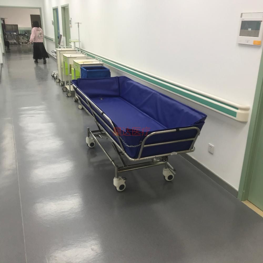 不锈钢升降洗澡车